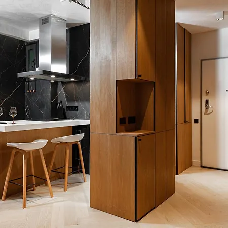 Qult - Peaky Blinders בוקרשט