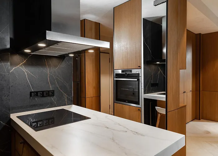 Qult - Peaky Blinders Appartement Boekarest
